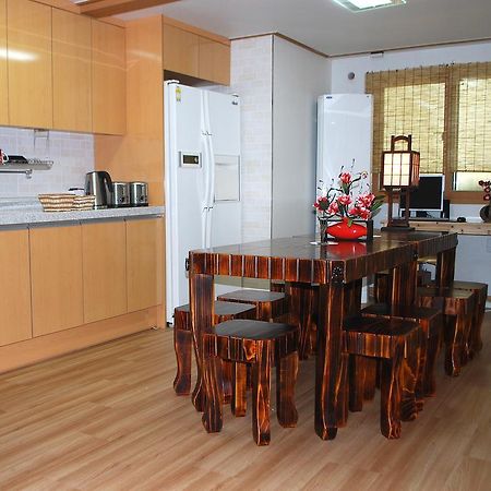 Mago Guesthouse Сеул Екстериор снимка
