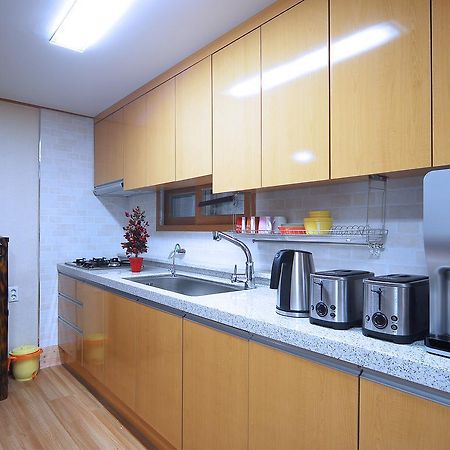Mago Guesthouse Сеул Екстериор снимка