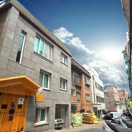 Mago Guesthouse Сеул Екстериор снимка