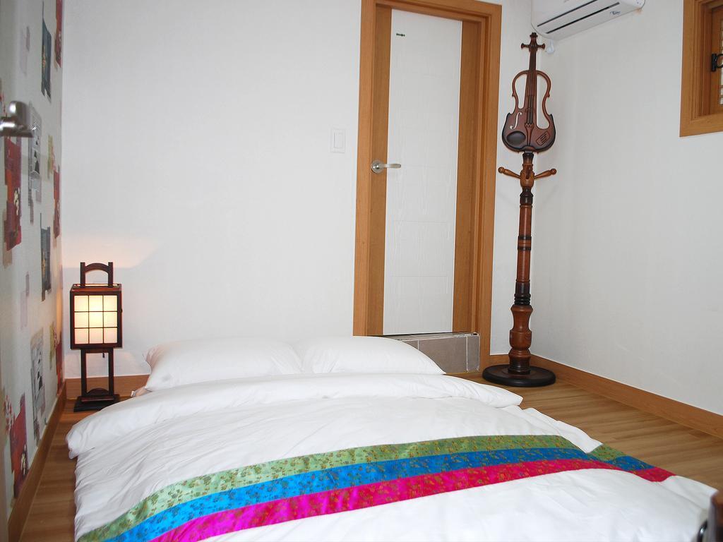 Mago Guesthouse Сеул Стая снимка