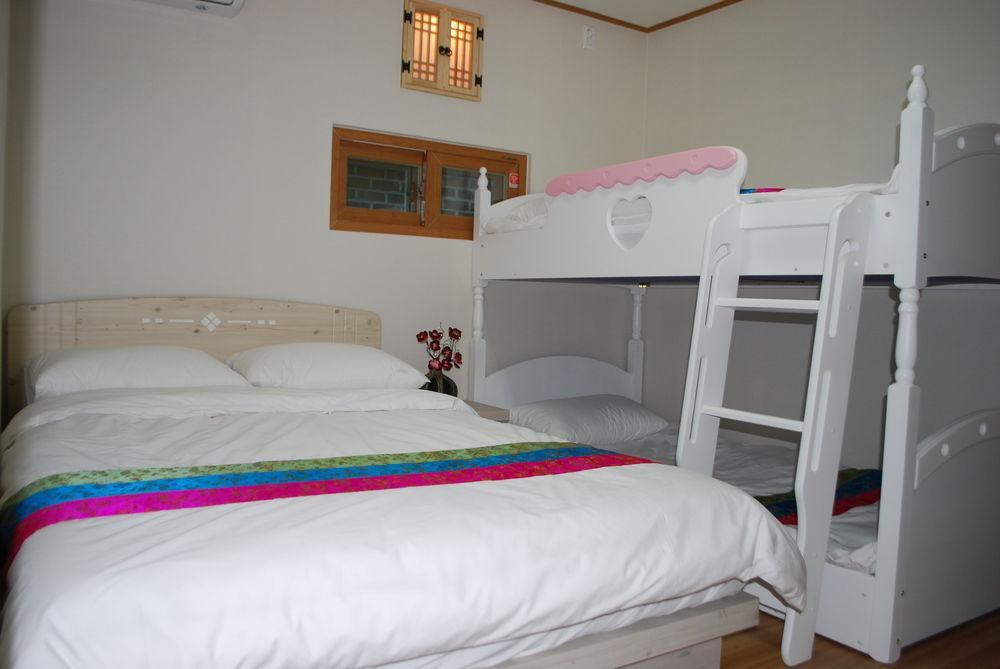 Mago Guesthouse Сеул Екстериор снимка