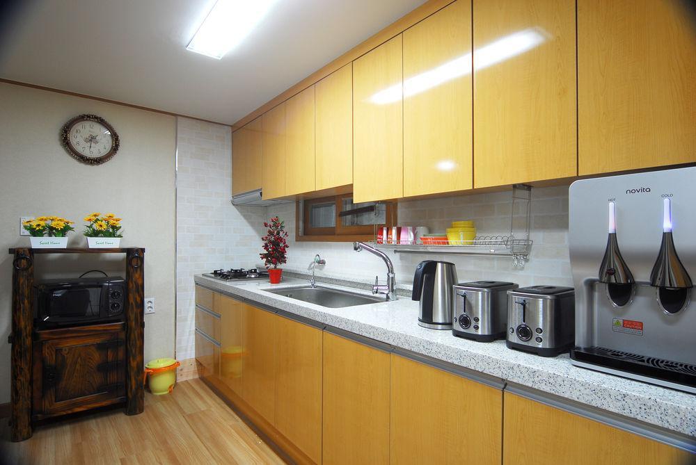 Mago Guesthouse Сеул Екстериор снимка
